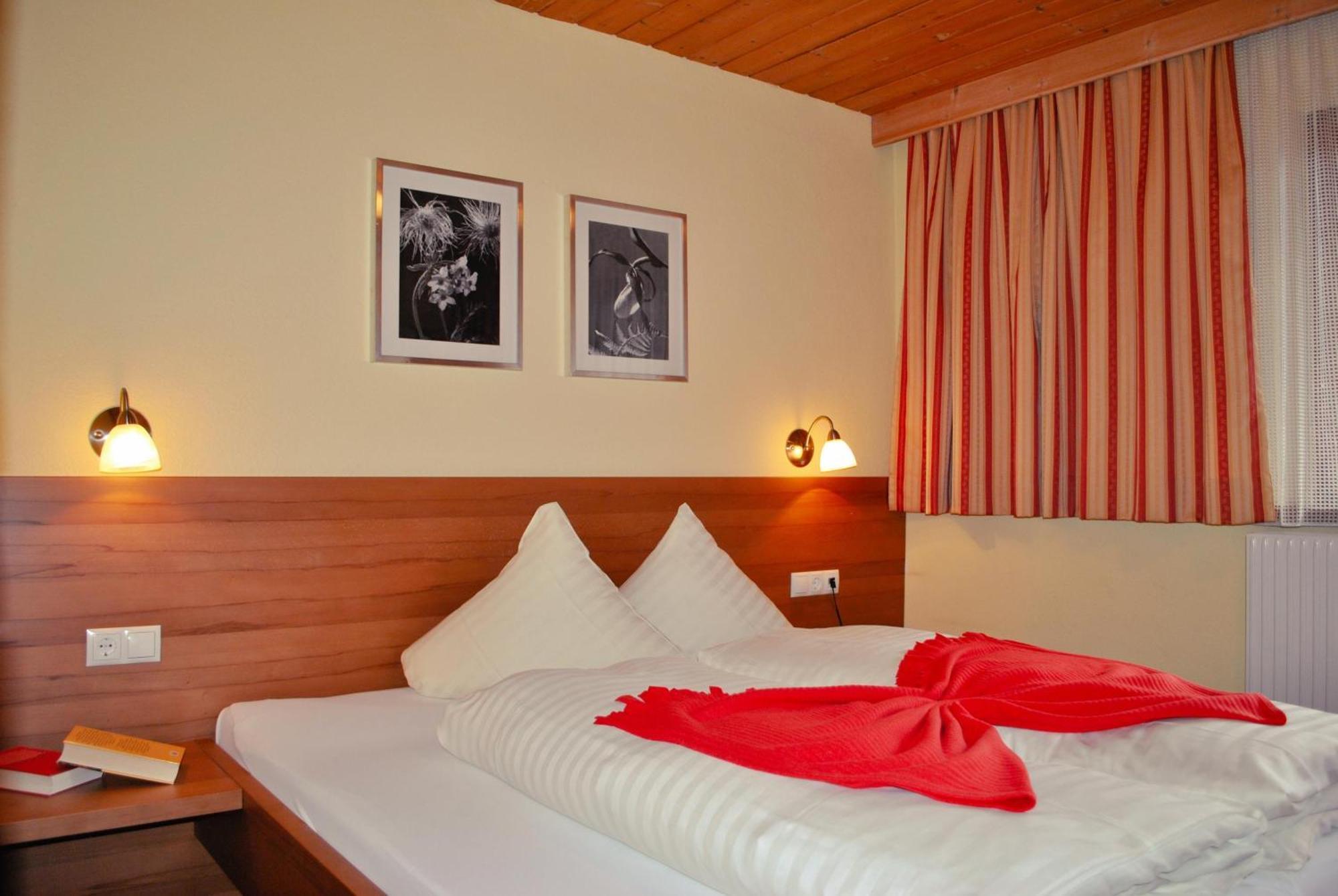 Hotel Pension Haid Sankt Leonhard im Pitztal Exterior photo
